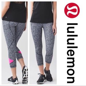 RARE Lululemon Luxtreme Pace Rival Crops - I05